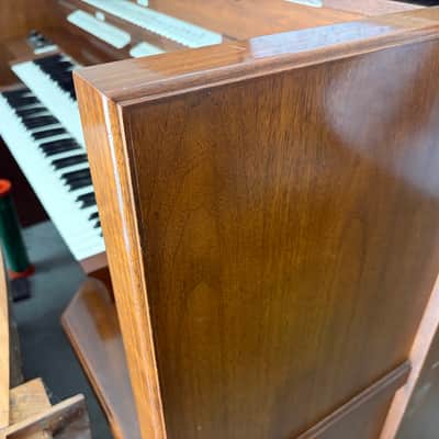 Allen Organ w/ External Speakers, 32-Note Pedalboard, & Bench! image 8