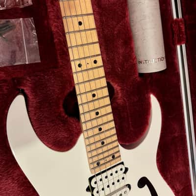 Ibanez PGM300RE-WH 20th Anniversary Paul Gilbert Signature 2009 - White image 4