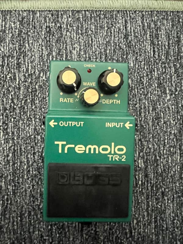 Boss TR-2 Tremolo | Reverb Canada