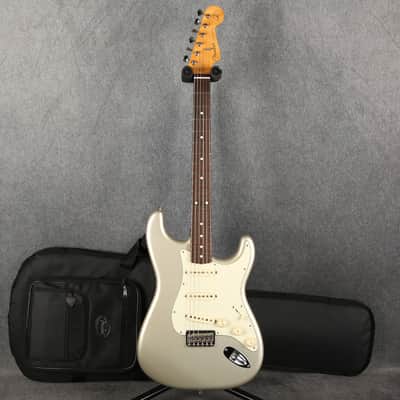 Fender Robert Cray Stratocaster - Inca Silver - 2nd Hand image 2