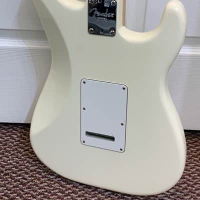 Fender American Professional Stratocaster Left Hand 2019 - White image 6