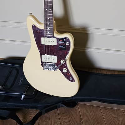 Fender American Performer Jazzmaster RWH - Vintage White image 2