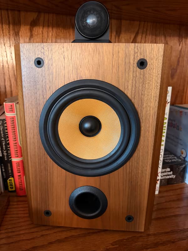Bowers & Wilkins 805 Matrix Bookshelf Speakers - Oak - Pretty! image 1