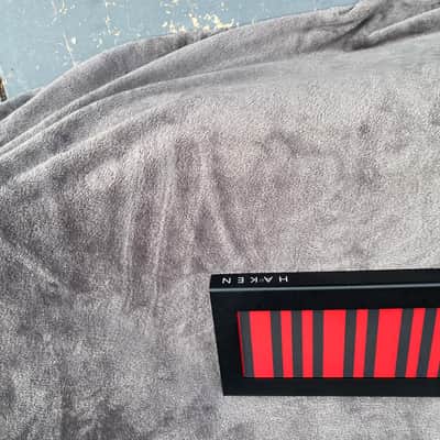Haken Continuum Fingerboard 2010s - Red image 8