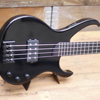 Kramer Disciple D-1 Bass - Ebony image 4