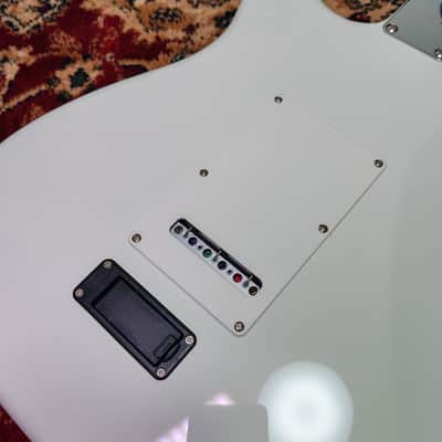*NEW IN BOX* 2026 Fender Japan Artist Series, Limited Edition JUKJAE Stratocaster Baggy Olympic White, Fender Flagship Tokyo Store Exclusivity 🔥 image 20