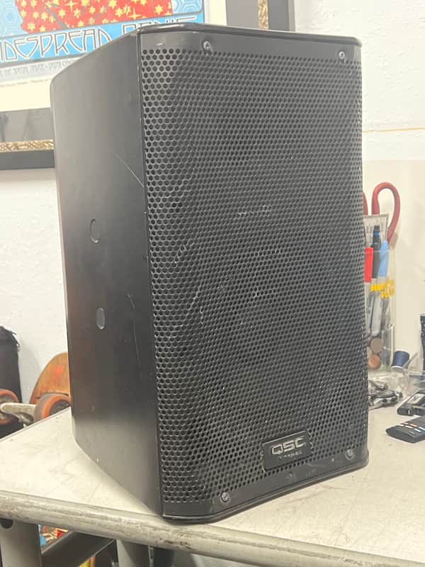 QSC K8 2012 - Black image 1