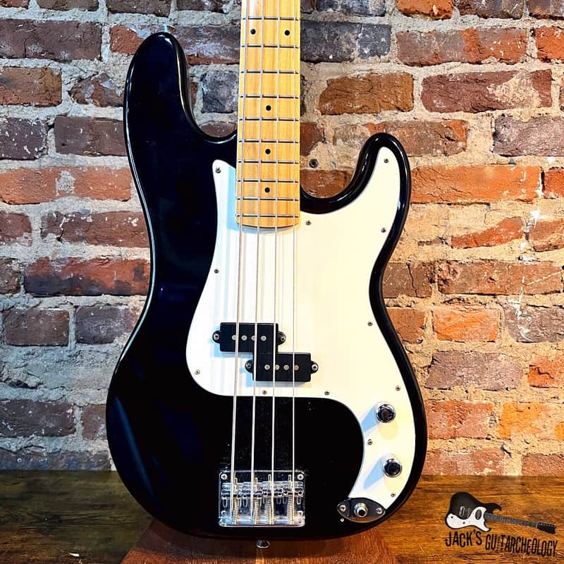 Lyon by Washburn P-Style Electric Bass (2000s - Black) Bild 1