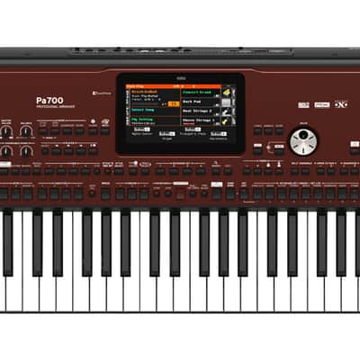 Korg  PA700
