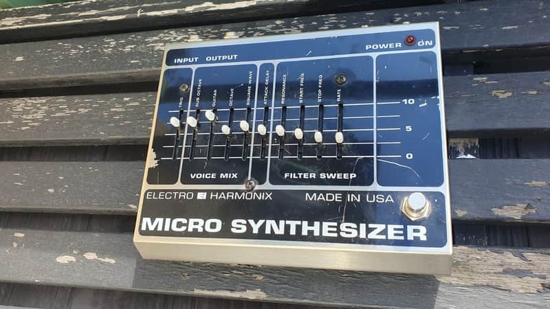 Electro-Harmonix Micro Synthesizer