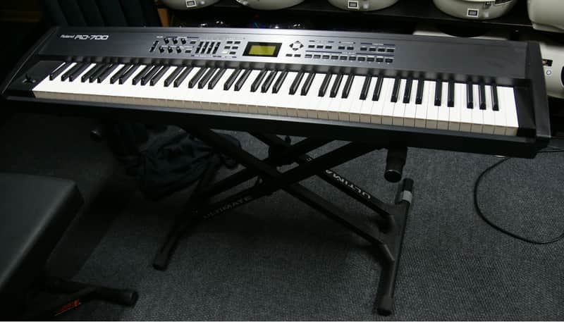 Roland RD-700 - Black image 1