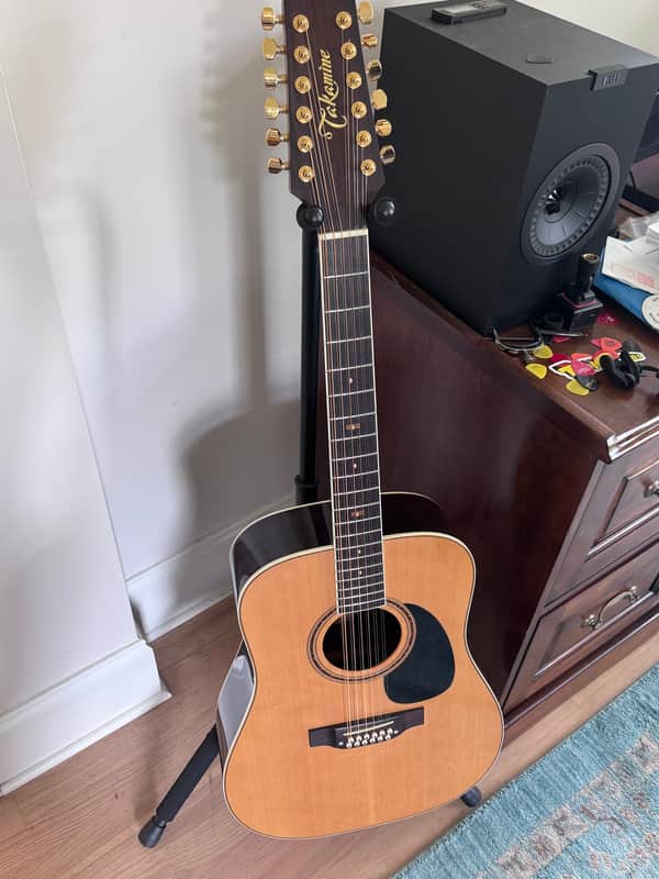 Takamine F400s acoustic electric image 1