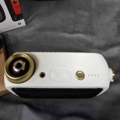 Positive Grid Spark GO Wireless Digital Modeling Guitar Practice Amp Pearl White image 4