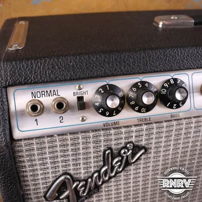 Fender Vibrolux Reverb 2-Channel 35-Watt 2x10" Guitar Combo 1970 - 1980 - Silverface image 3
