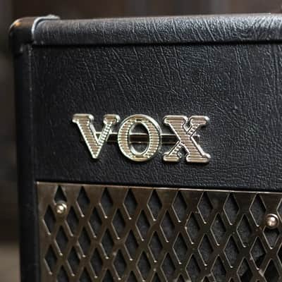 Vox VT50 Guitar Amp with Footswitch - Used image 3