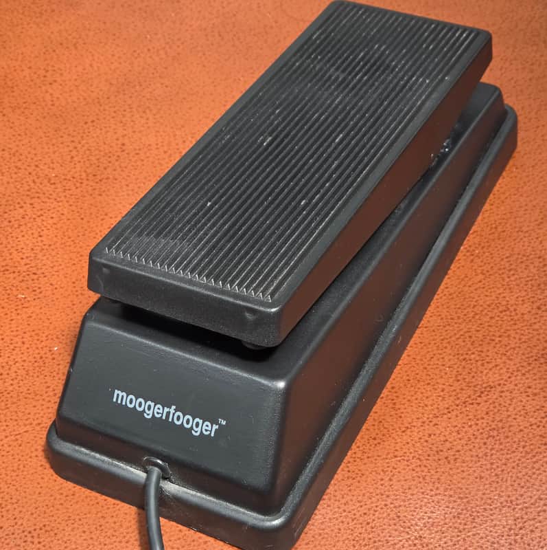 Vintage Moog EP-1 for $40 - Save 35%! Rare first-gen Moogerfooger controller
