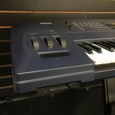 Yamaha EX 7 Keyboards 61-Key image 5