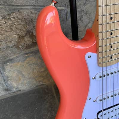 Squier Sonic Strat HSS TCoral image 6