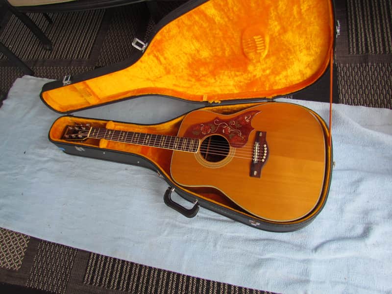 Yamaha FG-300 Orange Label Natural Finish Early 70's? Yamaha FG-300 W/Original Hardshell Case Cool! image 1