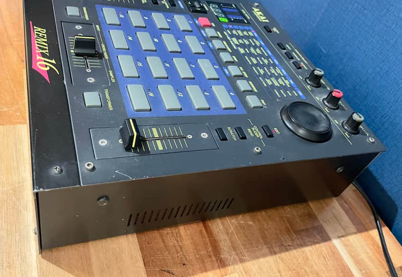 Akai Remix 16 Phrase Sampler / DJ Mixer & Sequencer Maxed 16MB RAM