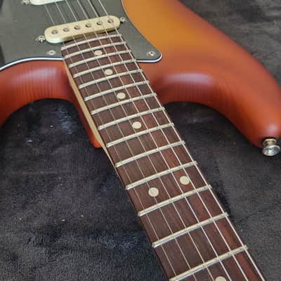 Fender Performer 2024 - Spruce - Honey Burst image 5