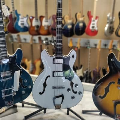 Hagstrom Viking Bass VIKB Simi-Hollow ArchTop  2022 White Gloss image 3