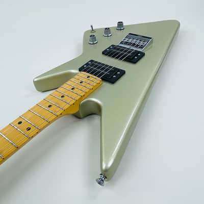 Peavey Razer, James "T-Model" Ford- "Slopbucket Blues," 1983 - Silver image 16