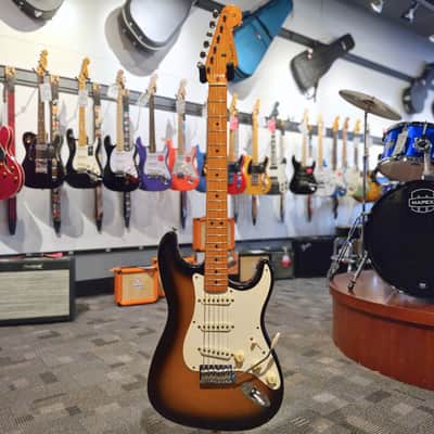 1989 Fender American Vintage Reissue 57 Stratocaster - Sunburst (7 lb 10 oz) image 2