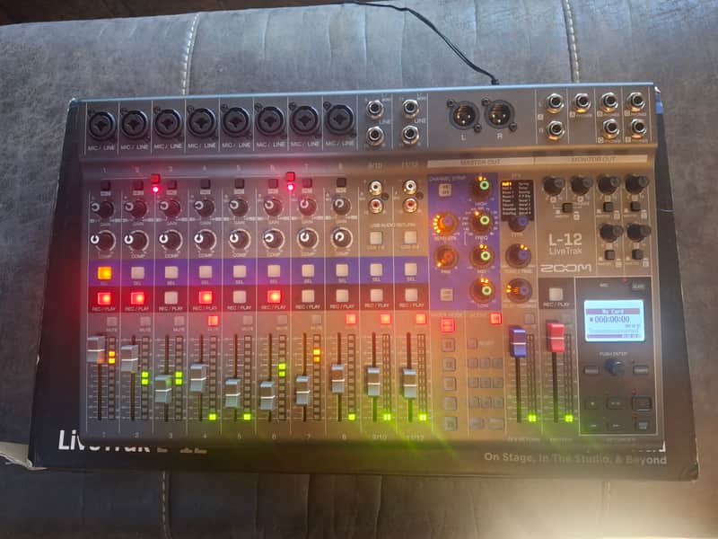 Zoom Live Track L12, Free Shipping image 1