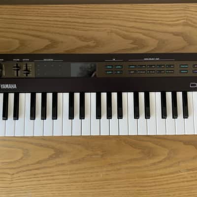 Yamaha Reface DX Mini Mobile Keyboard