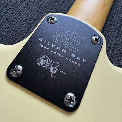 PRS SE Silver Sky - Moon White image 7