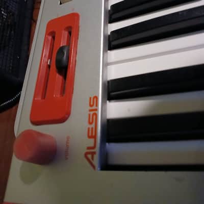 Alesis Micron Keyboard Synth with power supply and Gator Case image 4