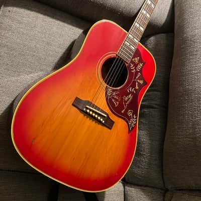 Gibson Hummingbird 1967 - Sunburst image 1