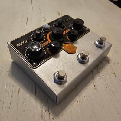 Beetronics Royal Jelly Fuzz Distortion image 2