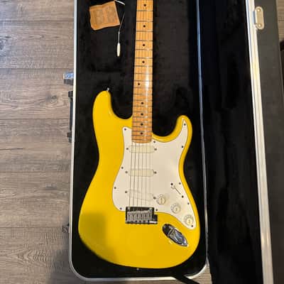 Fender Strat Plus with Maple Fretboard 1984 - 1988 - Graffiti Yellow image 1