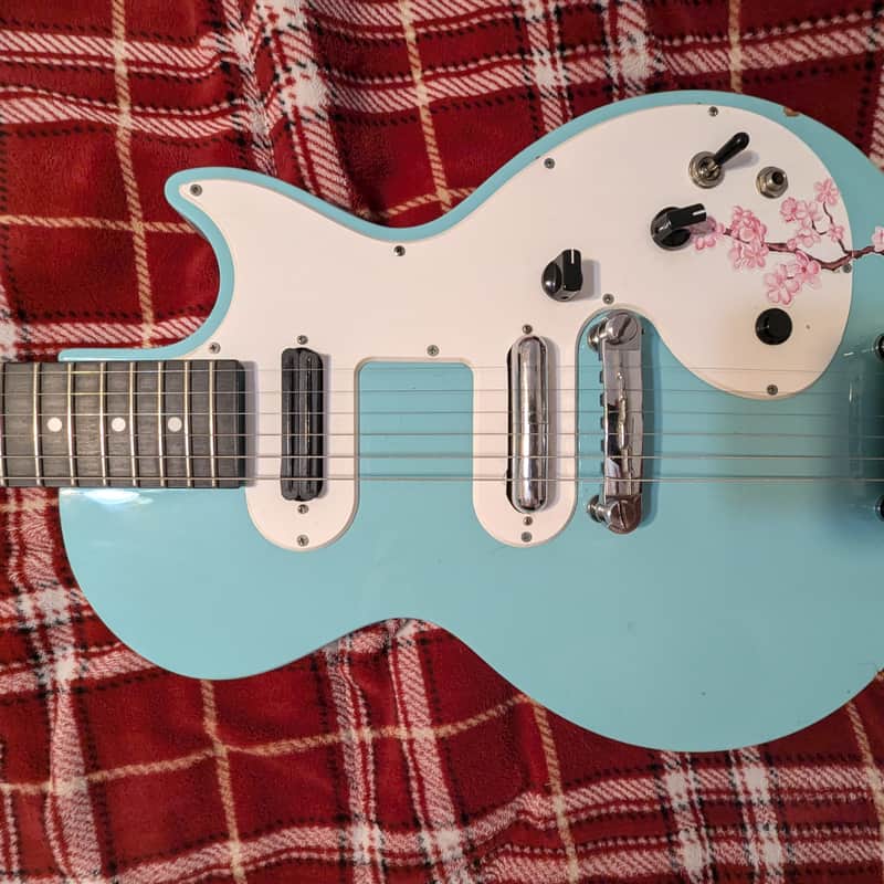 2017 – Present Epiphone Les Paul Melody Maker E1 (Les Paul SL)…