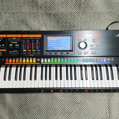 Roland Jupiter 80 ✅ Rare Modern Classic Synthesizer from the '2010s ✅ SuperNATURAL Sound Engine ✅ Massive Live Performance Control ✅ Fully Serviced ✅ Worldwide FREE Shipping!! Roland Jupiter-80 Bild 3
