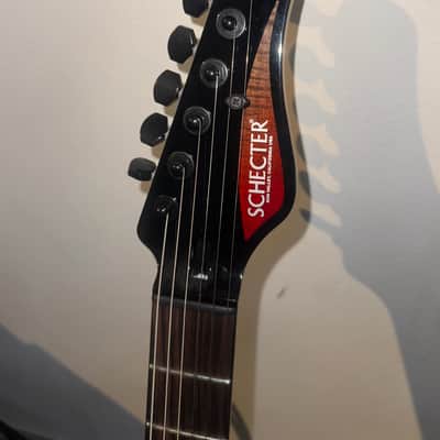 Schecter Sunset 24 Hipshot USA Custom 2021 - Red Stain/Black Burst image 2