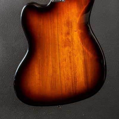 Squier Classic Vibe Bass VI - 3 Color Sunburst image 4