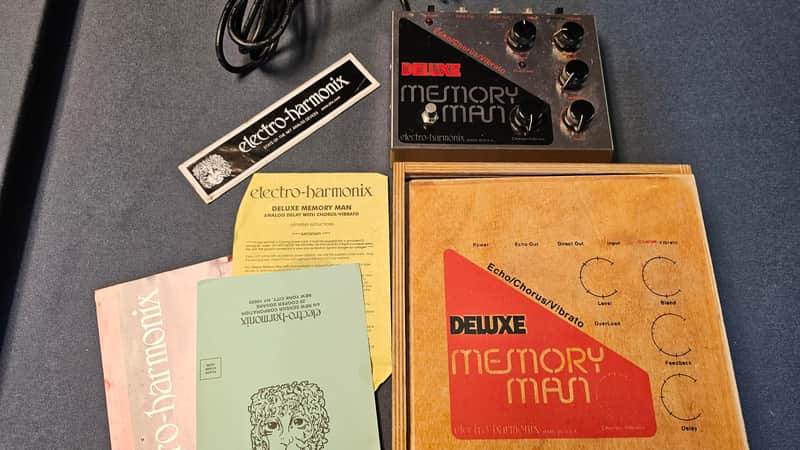 Electro-Harmonix Deluxe Memory Man Reissue