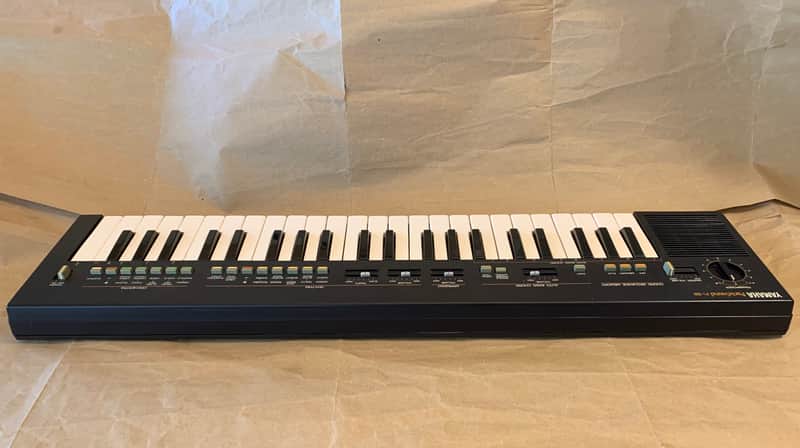 Yamaha PortaSound PS-400 44-key keyboard synth 80s | Reverb Slovenia