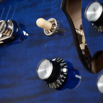 Gibson ES-335 Figured, Deep Ocean Burst | Demo image 9