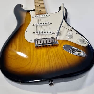 Fender Stratocaster American Series 50th Anniversary 2004 Sunburst image 5