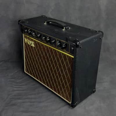 2009-2012 Vox VR30R Valve Reactor 2-Channel 30-Watt 1x10" Guitar Combo Amp image 6