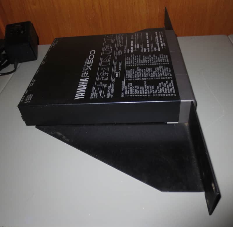 Yamaha FX500 with rack ears, Yamaha MFC06 MIDI foot switch, power