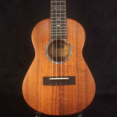Handcrafted Concert Ukulele, Solid Hawaiian Koa, MOP Inlay, Soft-bag, Bruce Wei UG15-2934 image 1