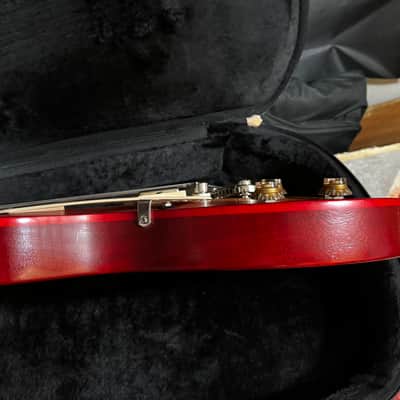 Gibson Les Paul Tribute Left-Handed 2022 Cherry Sunburst Electric Guitar w Case image 3