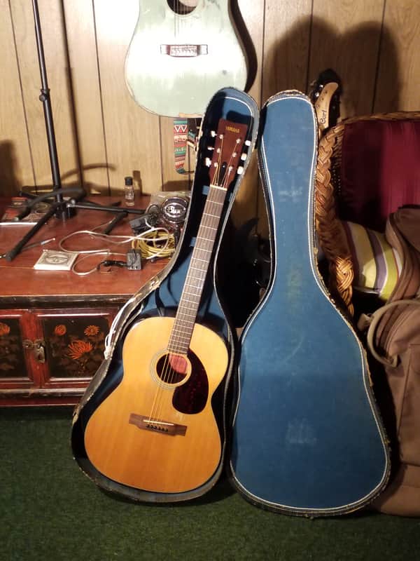 Yamaha FG-75 Red Label Folk Guitar 1968 - 1974 - Natural