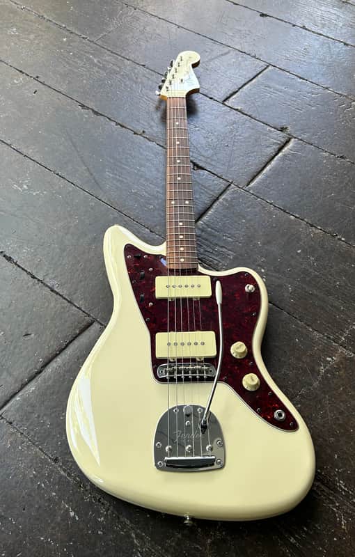 Fender Vintera '60s Jazzmaster with Pau Ferro Fretboard 2022- Olympic White image 1
