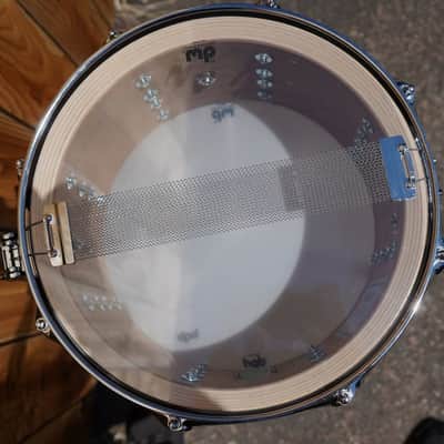 DW/ PDP 13'' Limited Edition |18ply Maple/Walnut Hybrid Shell Natural Satin | 6" x 13" Snare Drum image 3
